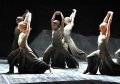 Tamara Rojo and Artists of the Company in Akram Khans Dust