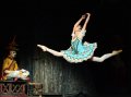 Shiori Kase - Swanilda as doll and Isabelle Brouwers as Chinese Doll