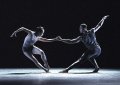 Fang-Yi Sheu and Desmond Richardson in Christopher Wheeldons Five Movements, Three Repeats