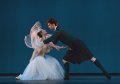 Gudrun Bojesen as the Sylph and Ulrik Birkkjaer as James in La Sylphide